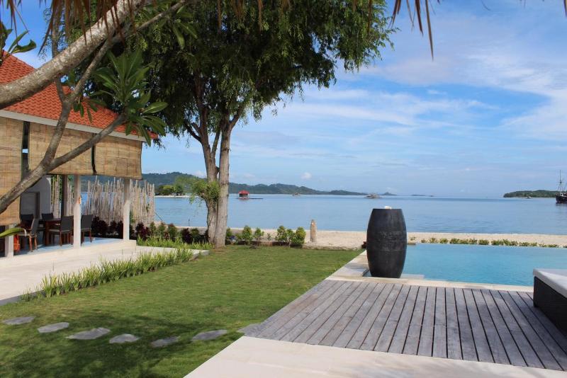 酒店 The Suites Lombok