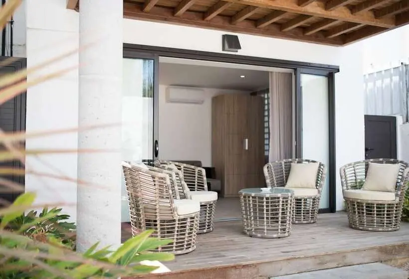هتل Toparadis Guest House