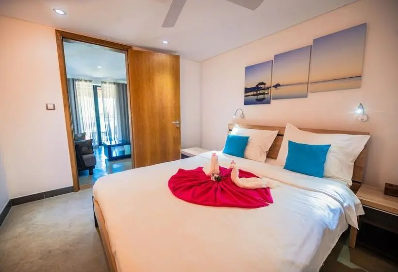 هتل Toparadis Guest House