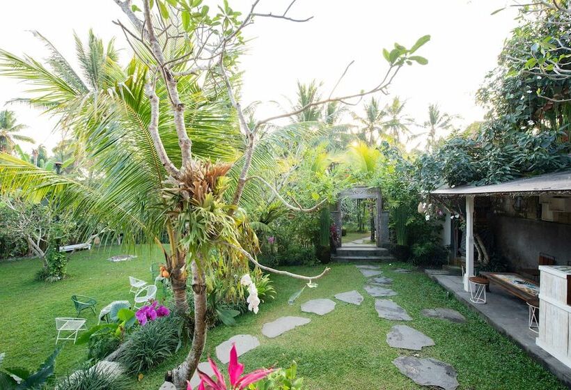 فندق Hanaka Riverside Ubud