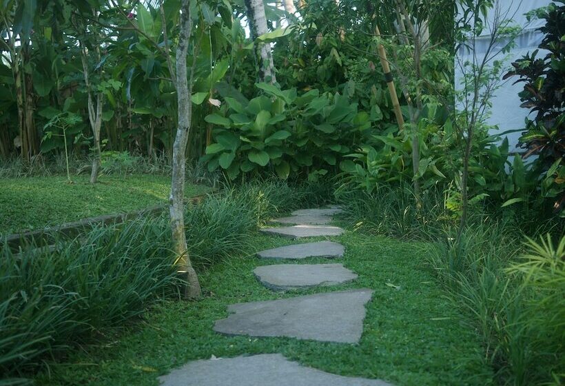 فندق Hanaka Riverside Ubud