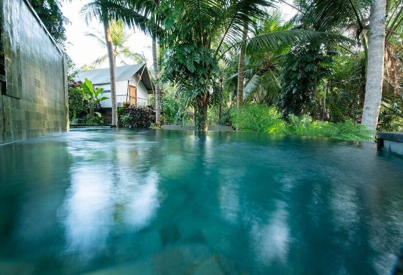 فندق Hanaka Riverside Ubud