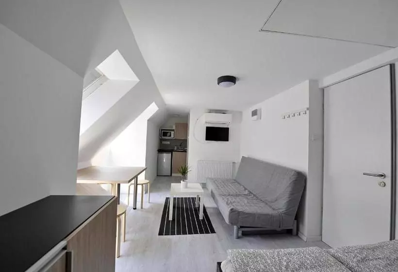 هتل Villa Oliver