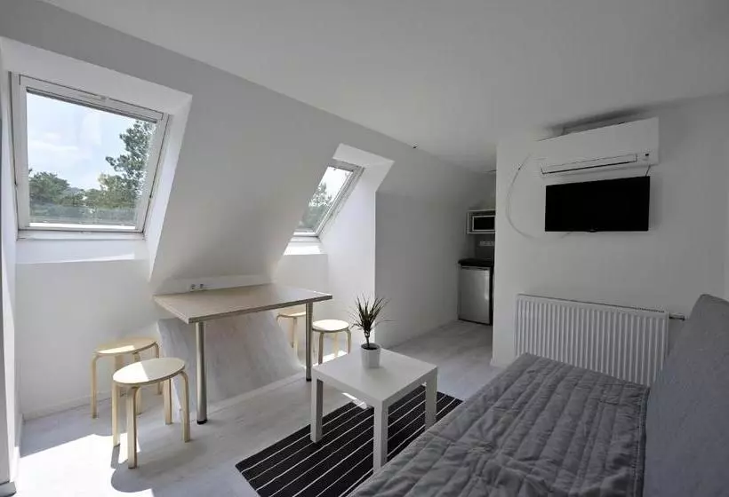 هتل Villa Oliver