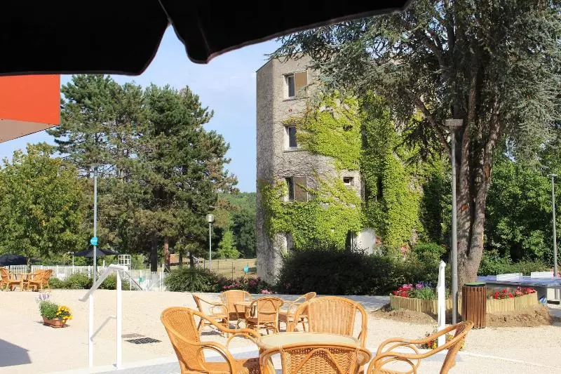 Hotelli Vvf Vienne Poitou