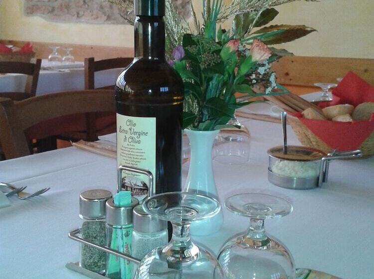 هتل Agriturismo Corte Maccini