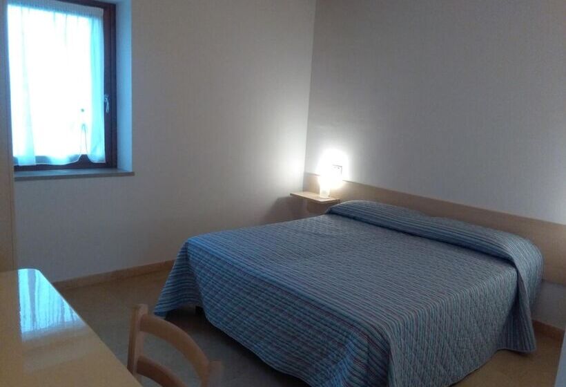 هتل Agriturismo Corte Maccini