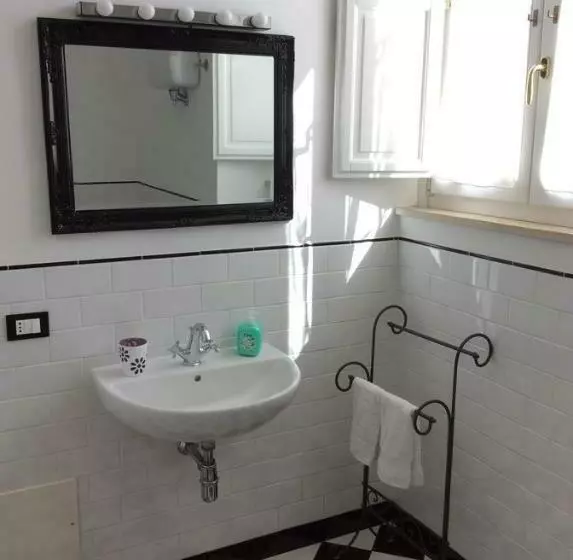 هتل Casa Camelia