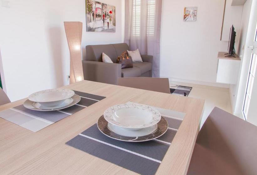 ホテル Gelso Bianco Apartments