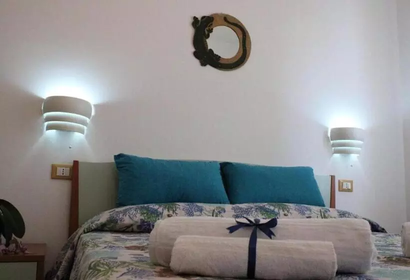 هتل Graceland Rooms And Suites
