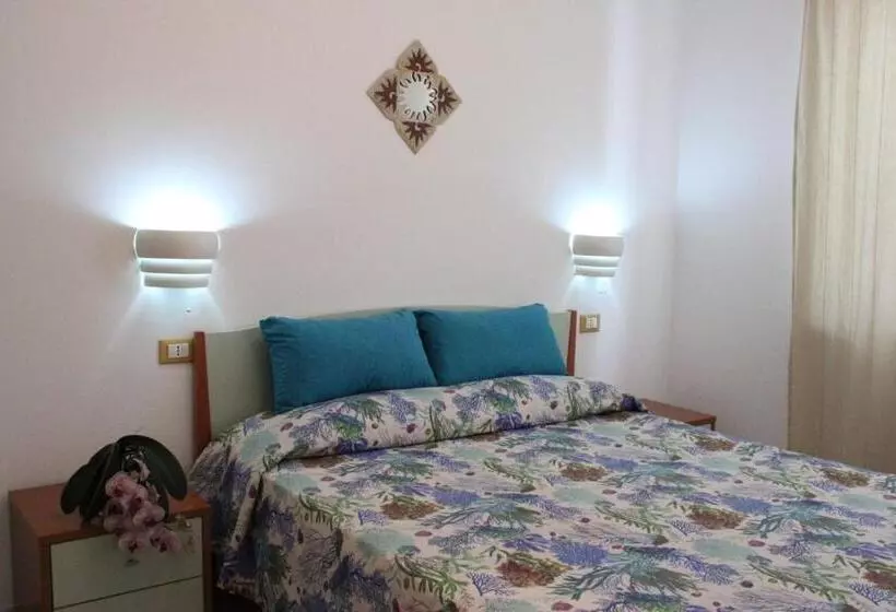 هتل Graceland Rooms And Suites