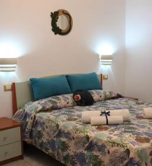 هتل Graceland Rooms And Suites
