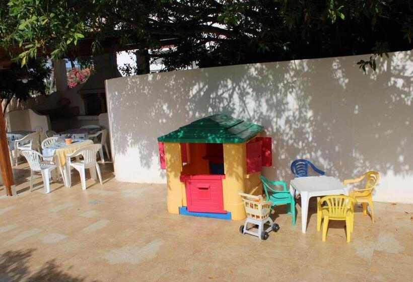 בית מלון כפרי Graceland Rooms And Suites