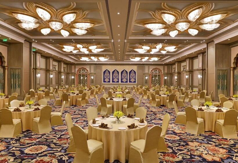 בית מלון כפרי Indana Palace Jaipur