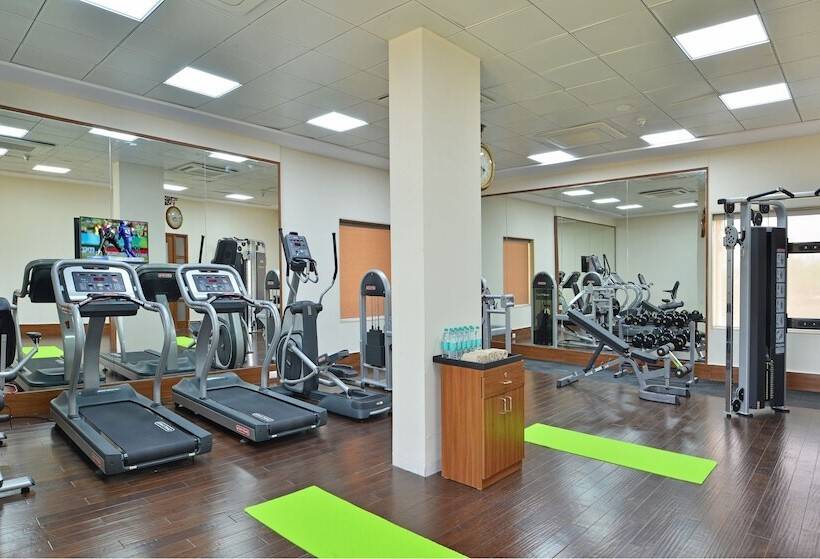 בית מלון כפרי Indana Palace Jaipur