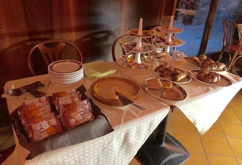 בית מלון כפרי Karol