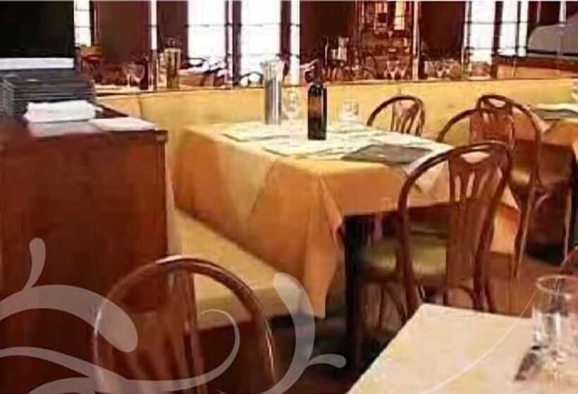 בית מלון כפרי Karol