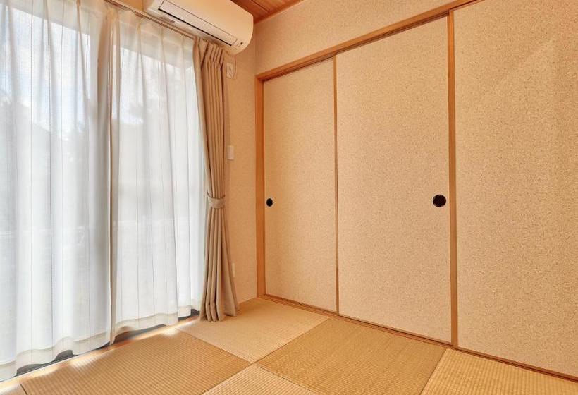 هتل The Pool Resort Villa Hastamanana