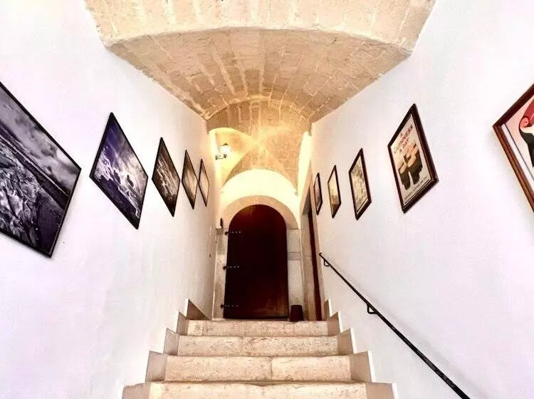 Hotelli Saint Patrick Guest House