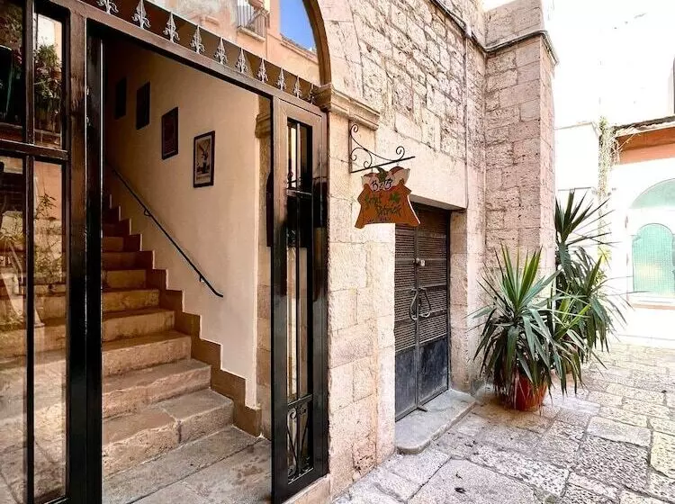 Hotelli Saint Patrick Guest House