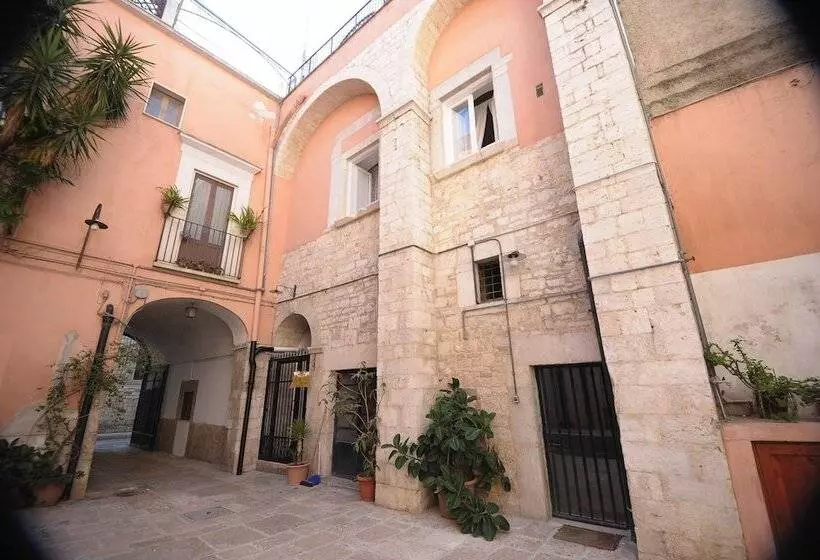 Hotelli Saint Patrick Guest House