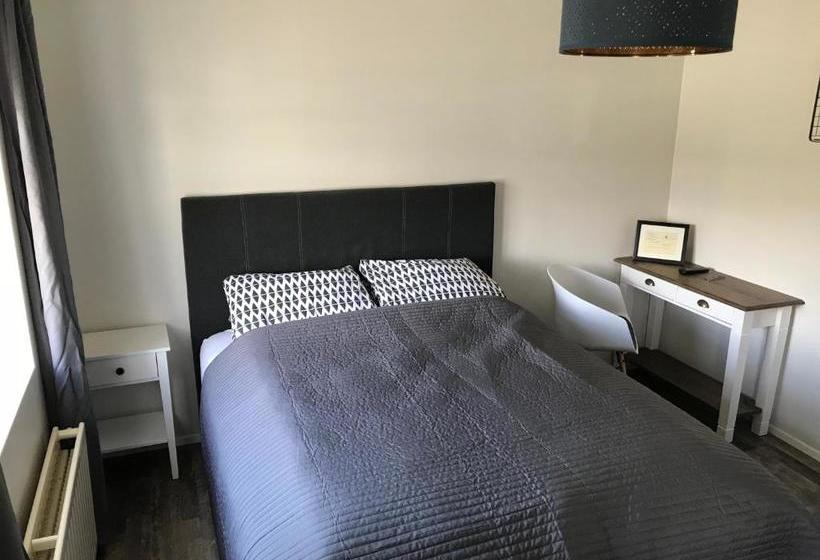 هتل Steinaskjol Apartments