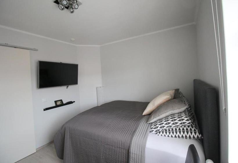 هتل Steinaskjol Apartments