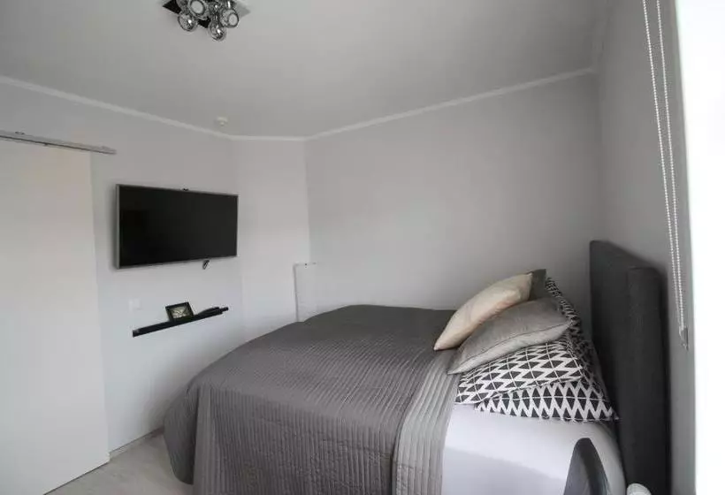 هتل Steinaskjol Apartments