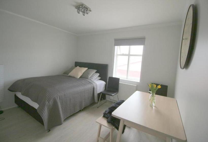 هتل Steinaskjol Apartments