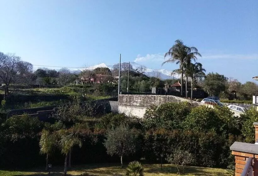 Hotel Villa Feluchia Tra Il Mare E Il Vulcano