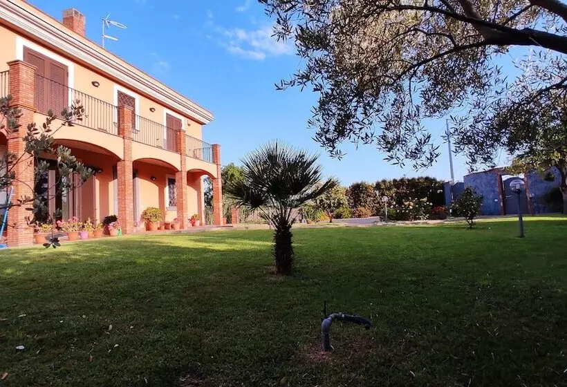 Hotel Villa Feluchia Tra Il Mare E Il Vulcano