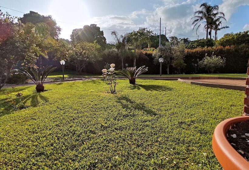 בית מלון כפרי Villa Feluchia Tra Il Mare E Il Vulcano