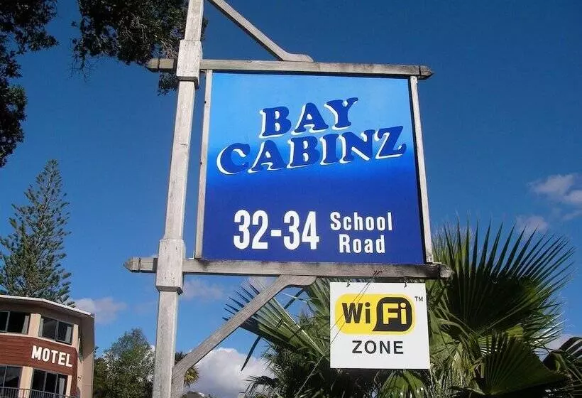 Bay Cabinz Motel