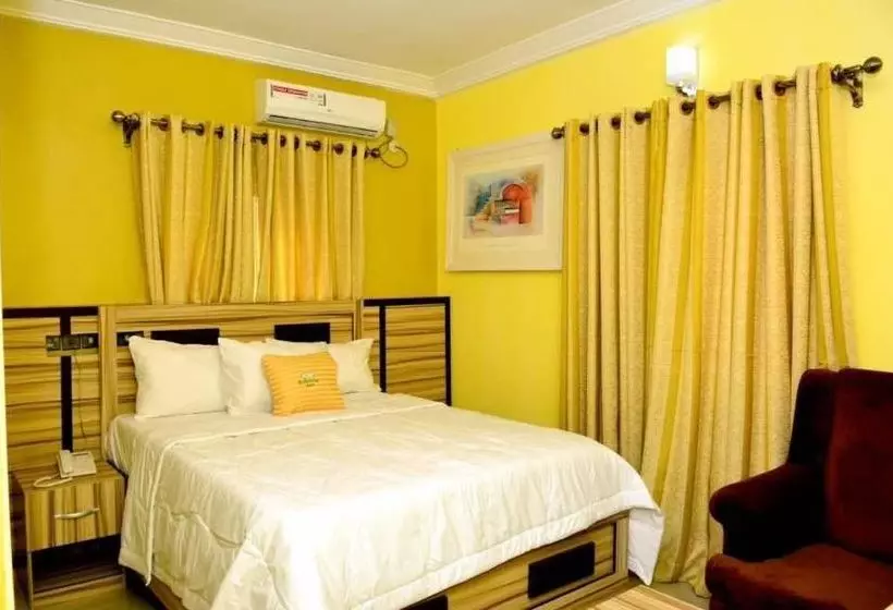 Beck Flo Hotel & Suites Ent