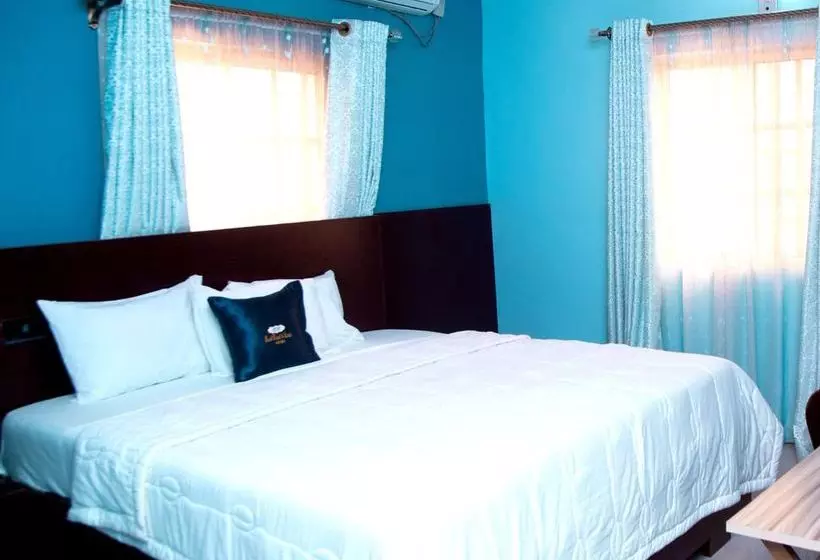 Beck Flo Hotel & Suites Ent