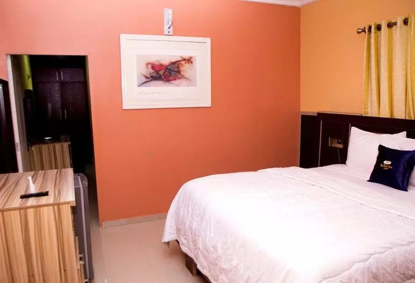 Beck Flo Hotel & Suites Ent