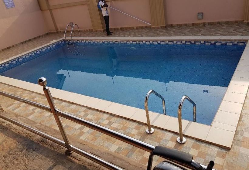 Beck Flo Hotel & Suites Ent