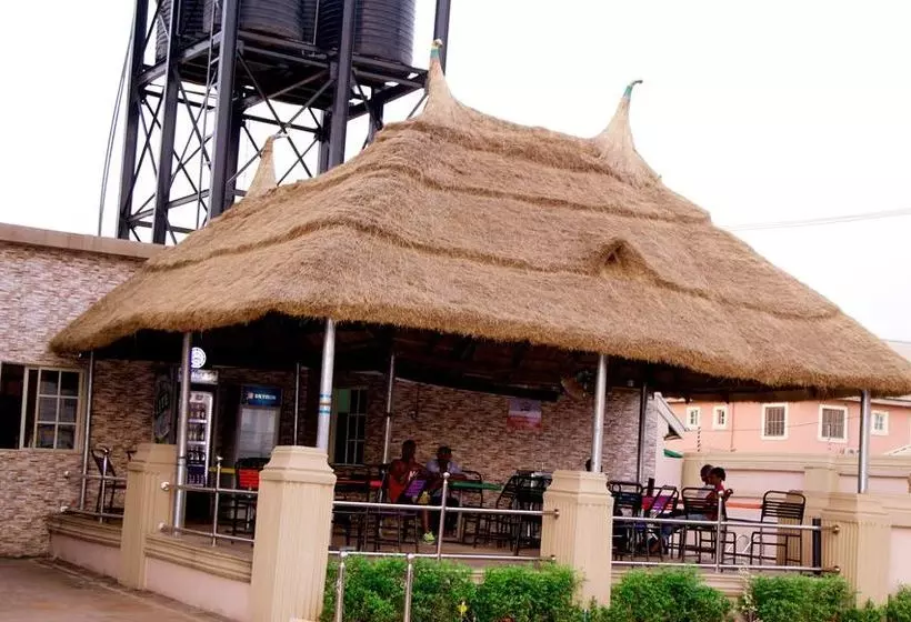 Beck Flo Hotel & Suites Ent