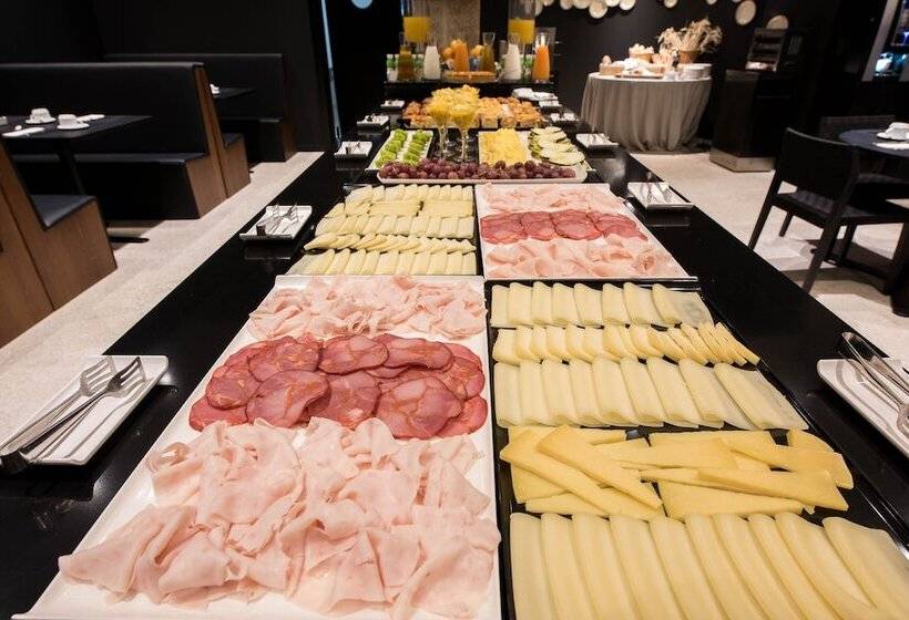 호텔 Apartamentos The Arc Carris