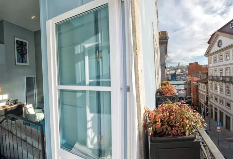 هتل Apartamentos The Arc Carris