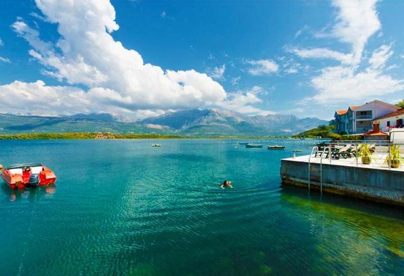 Hotel Apartments Monet