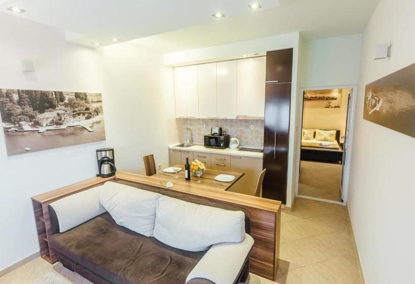 Hotel Apartments Monet