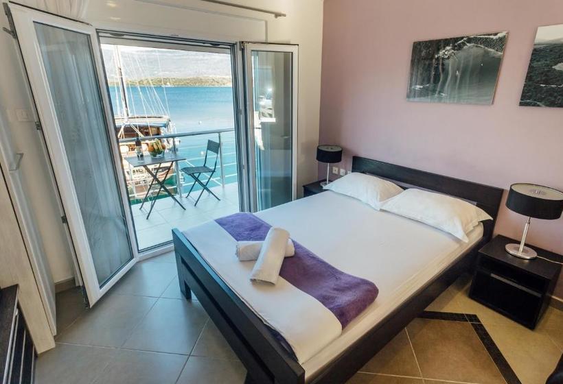 Hotel Apartments Monet