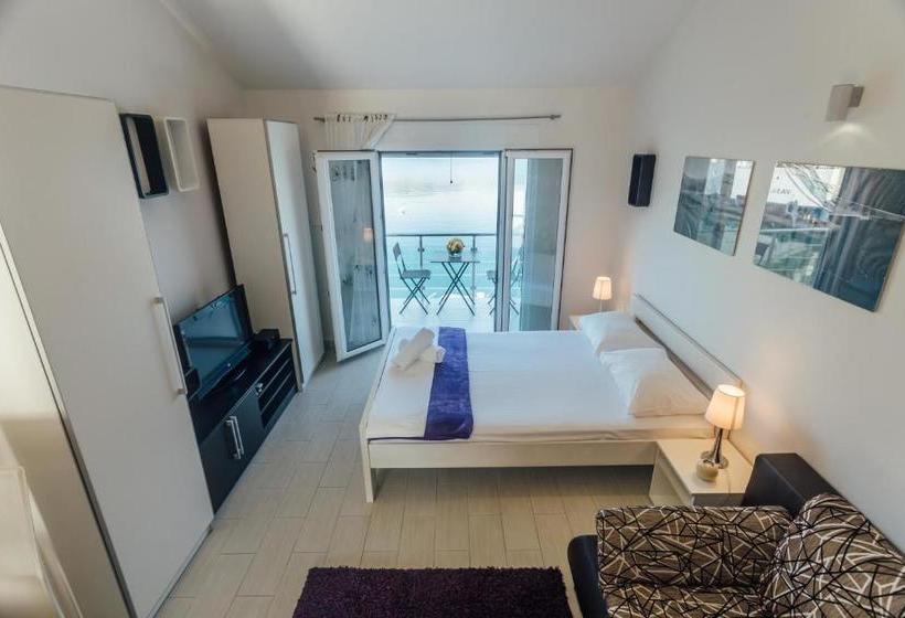 Hotel Apartments Monet