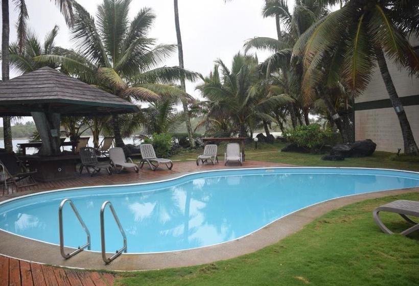 هتل Avana Waterfront Apartments