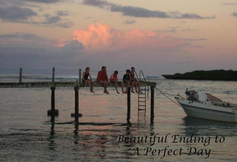 هتل Avana Waterfront Apartments