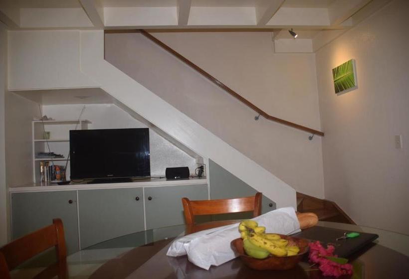 هتل Avana Waterfront Apartments