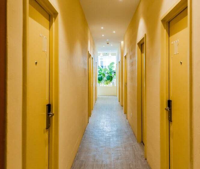 Bunk & Bilik Hotel Sri Petaling