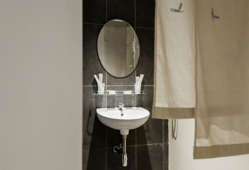 Bunk & Bilik Hotel Sri Petaling