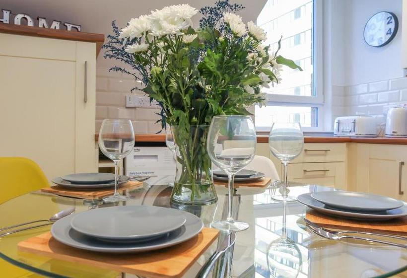 בית מלון כפרי Central Belfast Apartments: 7 Camden Street